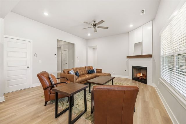 641 Kayla Maria Street, Prairie Grove, AR 72753