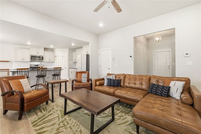 641 Kayla Maria Street, Prairie Grove, AR 72753