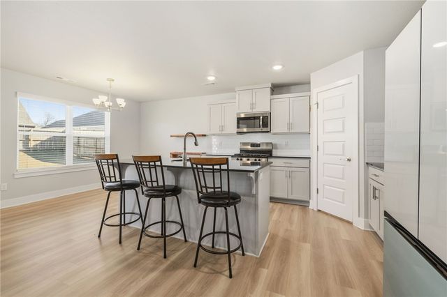 641 Kayla Maria Street, Prairie Grove, AR 72753