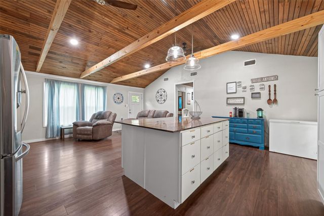 241 Quail Creek Drive, Cleveland, TX 77328