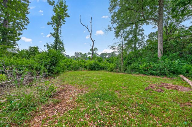 241 Quail Creek Drive, Cleveland, TX 77328