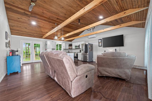 241 Quail Creek Drive, Cleveland, TX 77328