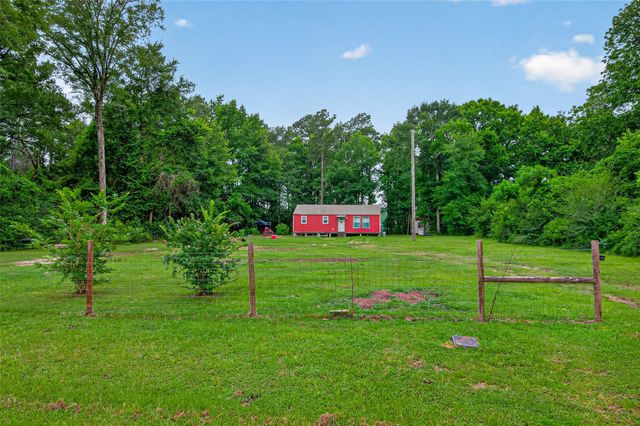 241 Quail Creek Drive, Cleveland, TX 77328