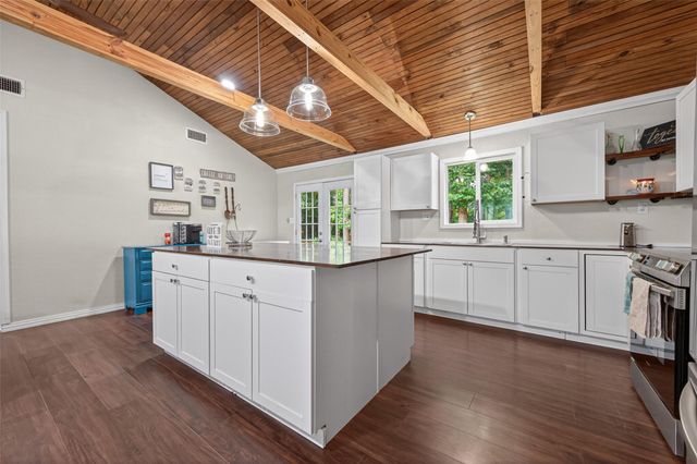 241 Quail Creek Drive, Cleveland, TX 77328