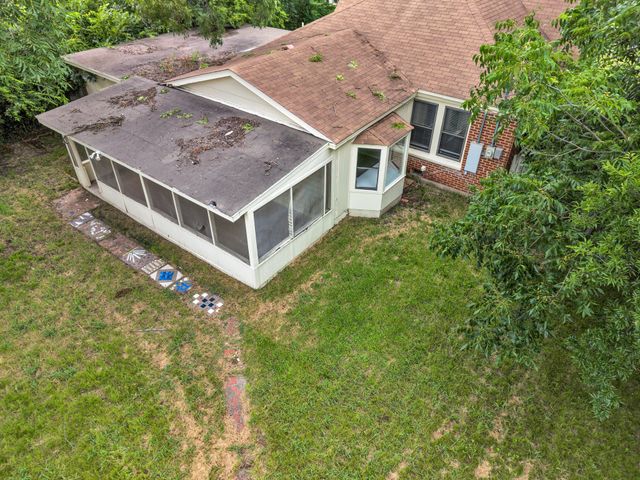 1404 E Tennie Street, Gainesville, TX 76240
