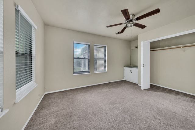 1404 E Tennie Street, Gainesville, TX 76240