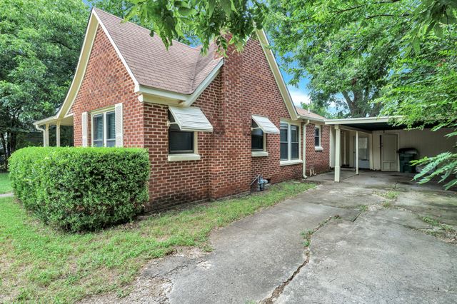 1404 E Tennie Street, Gainesville, TX 76240