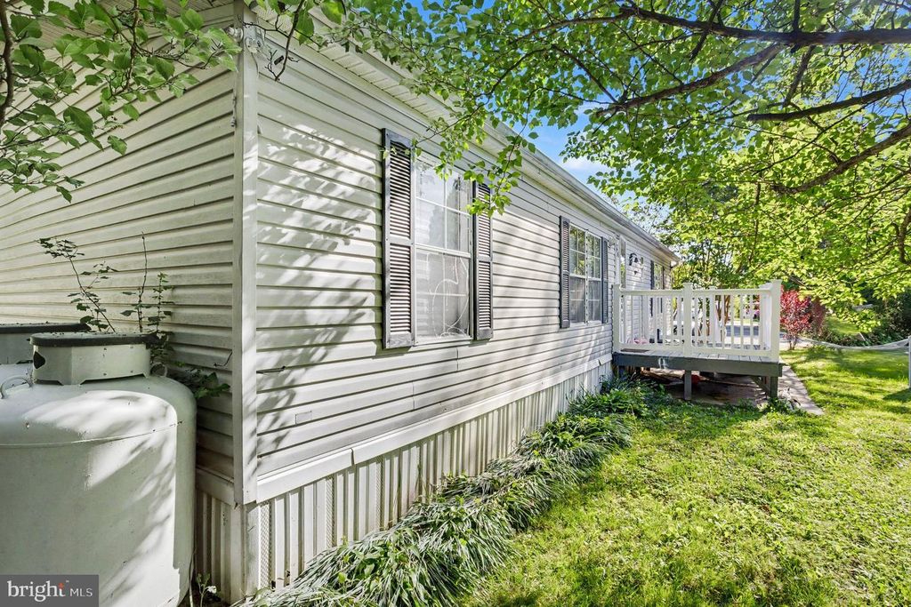 Image 23 of property listing at 2002 DAVID DR, Edgewood, MD 21040