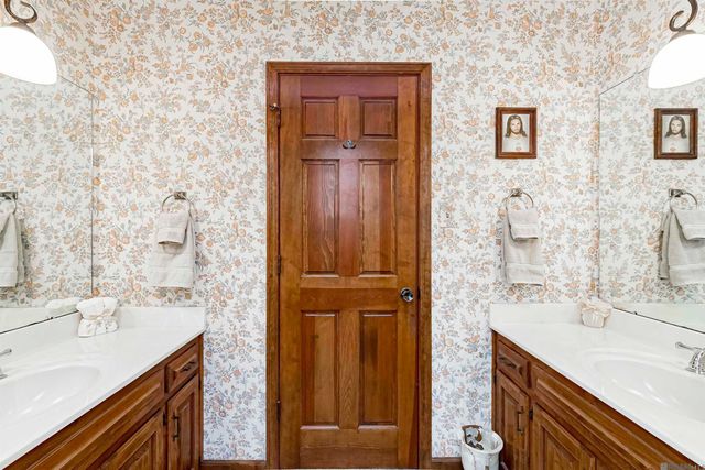 5654 Vicksburg Dr, Baton Rouge, LA 70817