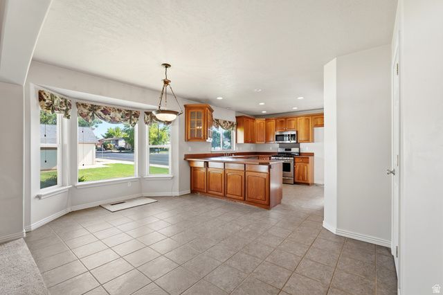 546 W 2525 S, Syracuse, UT 84075