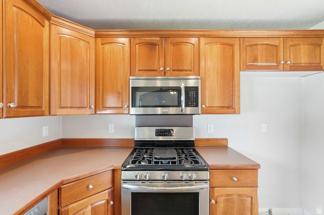 546 W 2525 S, Syracuse, UT 84075
