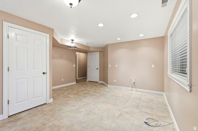 546 W 2525 S, Syracuse, UT 84075