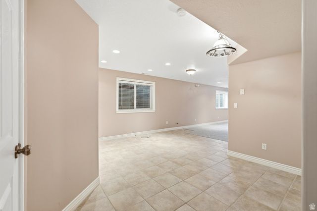 546 W 2525 S, Syracuse, UT 84075