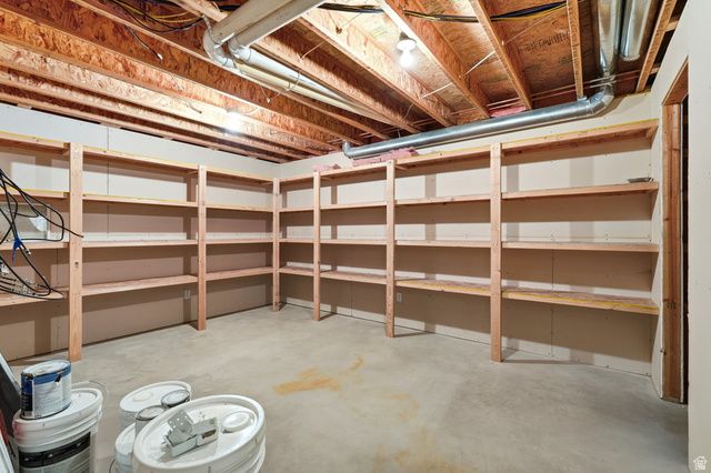 546 W 2525 S, Syracuse, UT 84075
