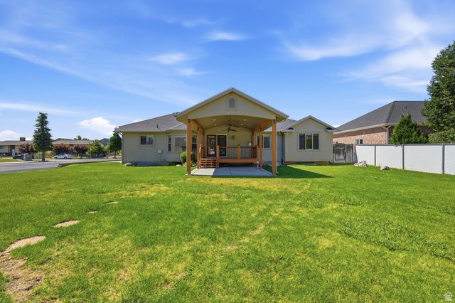 546 W 2525 S, Syracuse, UT 84075