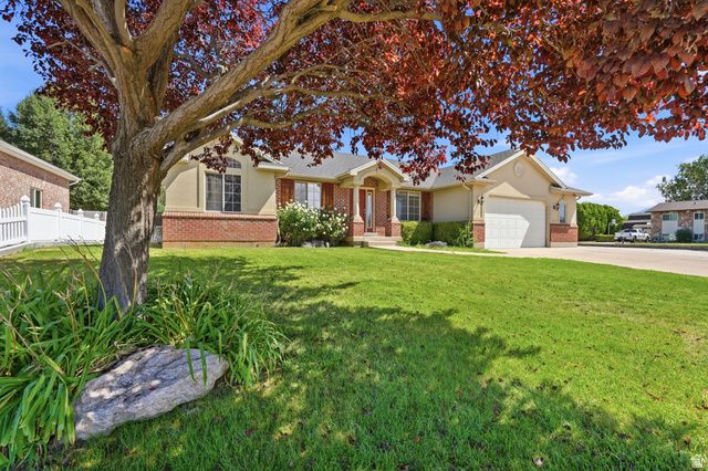 546 W 2525 S, Syracuse, UT 84075