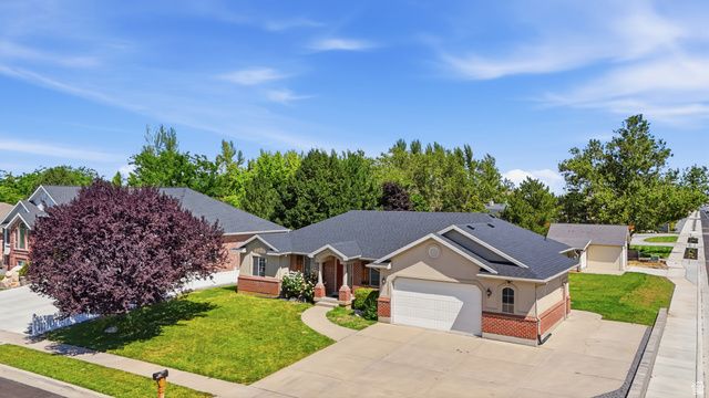 546 W 2525 S, Syracuse, UT 84075
