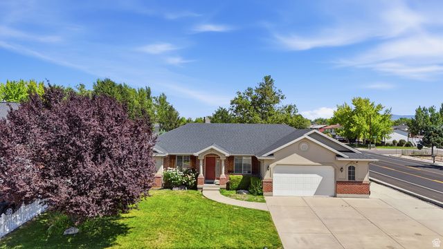 546 W 2525 S, Syracuse, UT 84075
