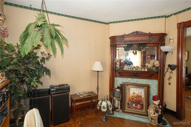 391 Walnut Street, Lockport City, NY 14094