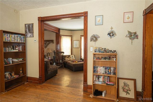 391 Walnut Street, Lockport City, NY 14094