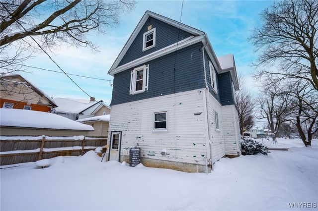 391 Walnut Street, Lockport City, NY 14094