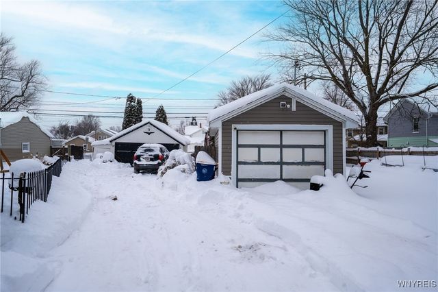 391 Walnut Street, Lockport City, NY 14094