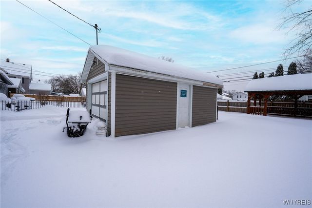 391 Walnut Street, Lockport City, NY 14094