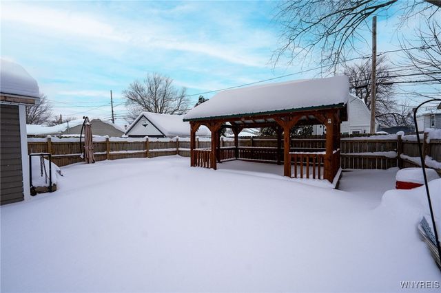 391 Walnut Street, Lockport City, NY 14094