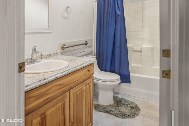 1200 Ebony Avenue, Silver Springs, NV 89429