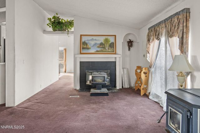 1200 Ebony Avenue, Silver Springs, NV 89429