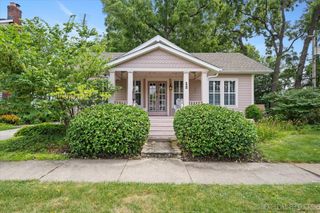 12 S Fordham Avenue, Aurora, IL 60506