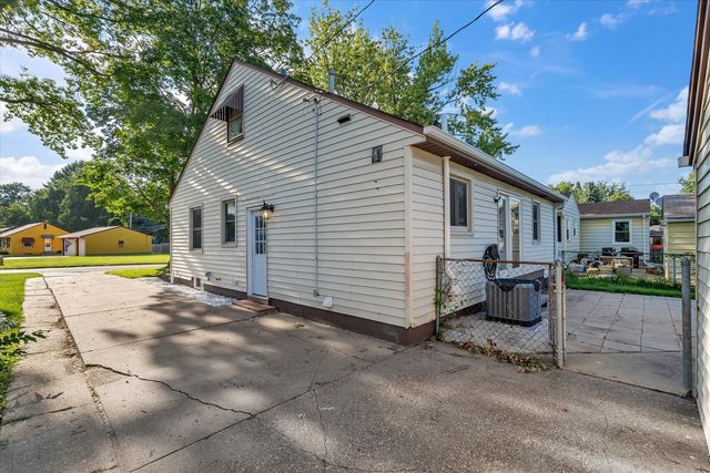 2317 44TH Street, Rock Island, IL 61201