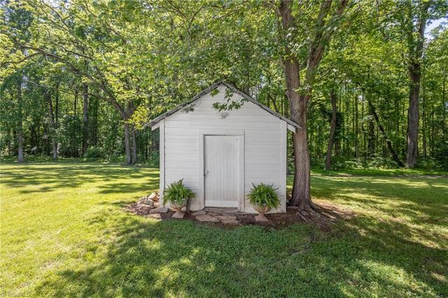 1567 Jennings Road, Statesville, NC 28625