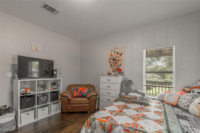 3210 Elks Drive, Huntsville, TX 77340