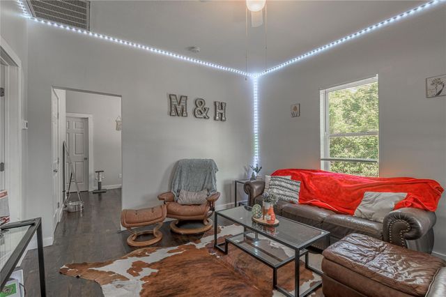 3210 Elks Drive, Huntsville, TX 77340