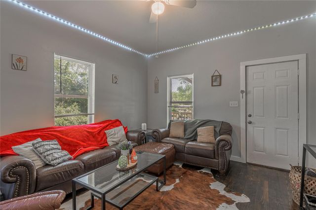 3210 Elks Drive, Huntsville, TX 77340