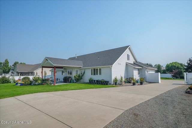 2644 W Falling Star LOOP, Post Falls, ID 83854