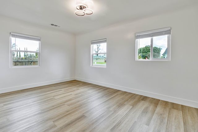 257 N F Street, Tulare, CA 93274