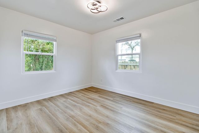 257 N F Street, Tulare, CA 93274