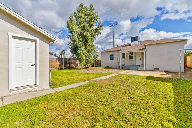257 N F Street, Tulare, CA 93274