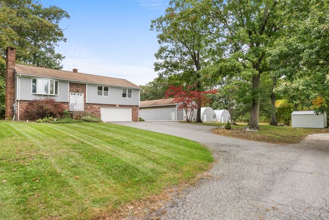 700 County St, Seekonk, MA 02771