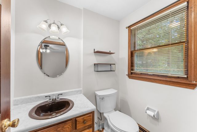700 County St, Seekonk, MA 02771