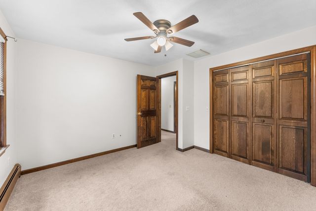 700 County St, Seekonk, MA 02771
