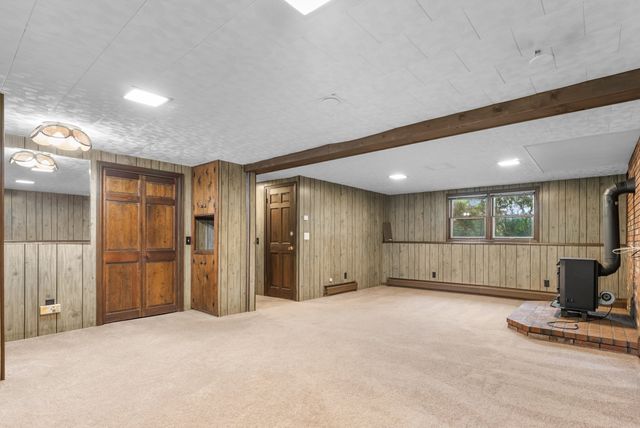 700 County St, Seekonk, MA 02771