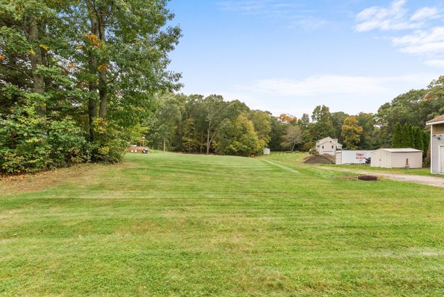 700 County St, Seekonk, MA 02771