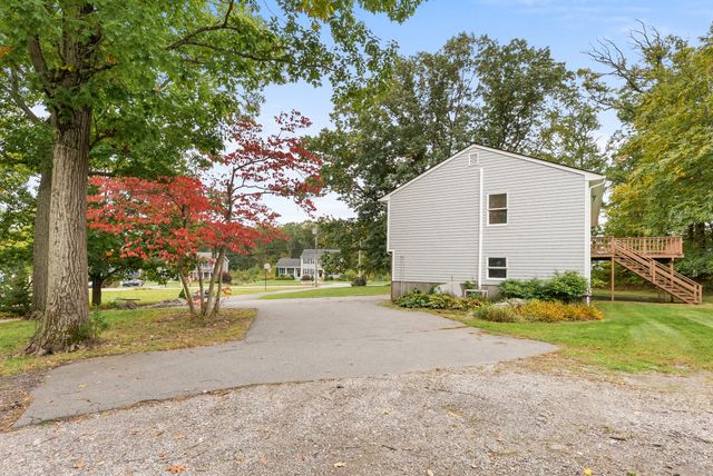 700 County St, Seekonk, MA 02771