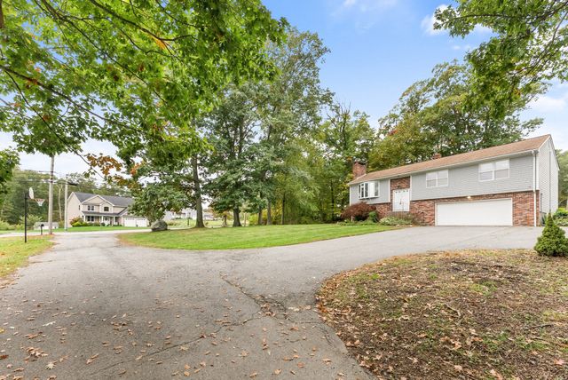 700 County St, Seekonk, MA 02771