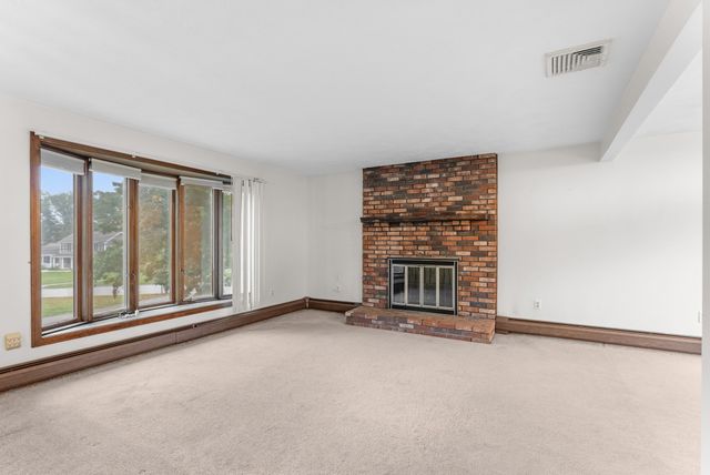 700 County St, Seekonk, MA 02771