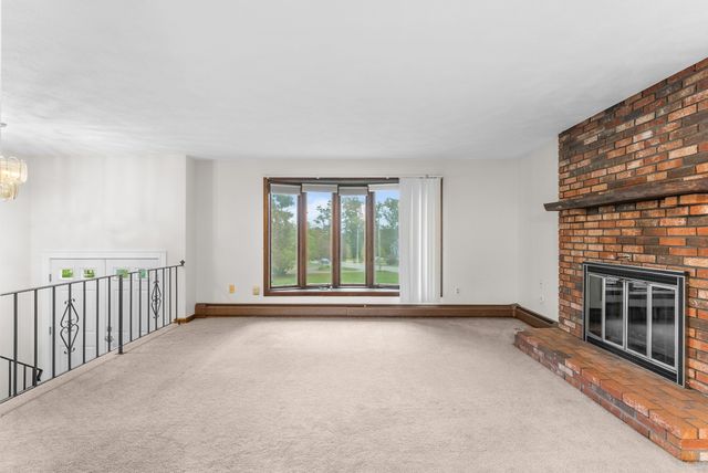 700 County St, Seekonk, MA 02771