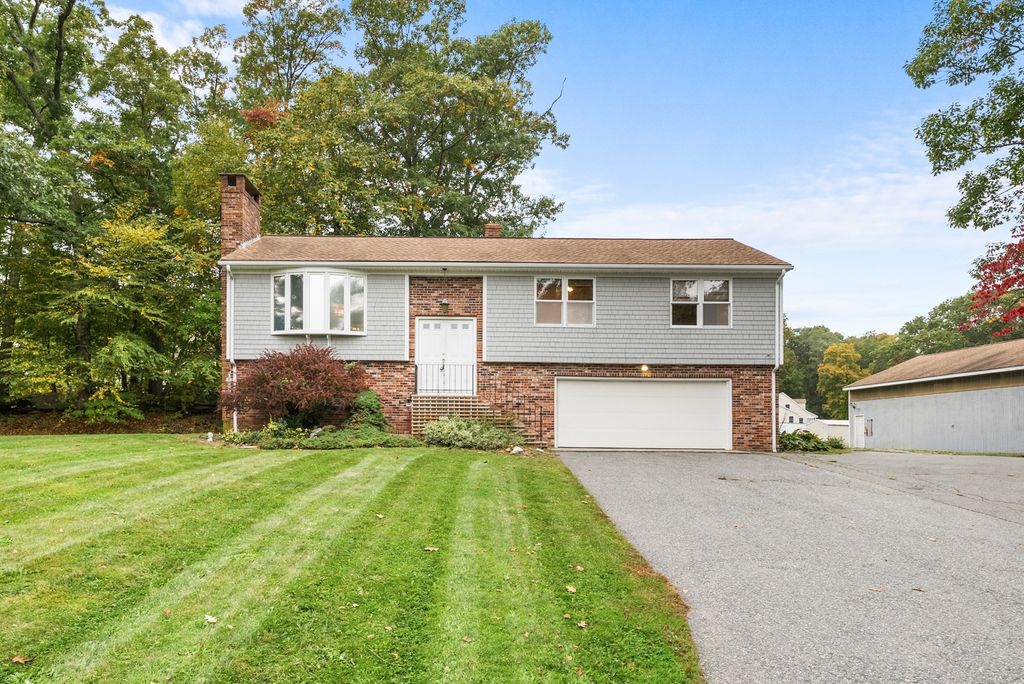 700 County St, Seekonk, MA 02771